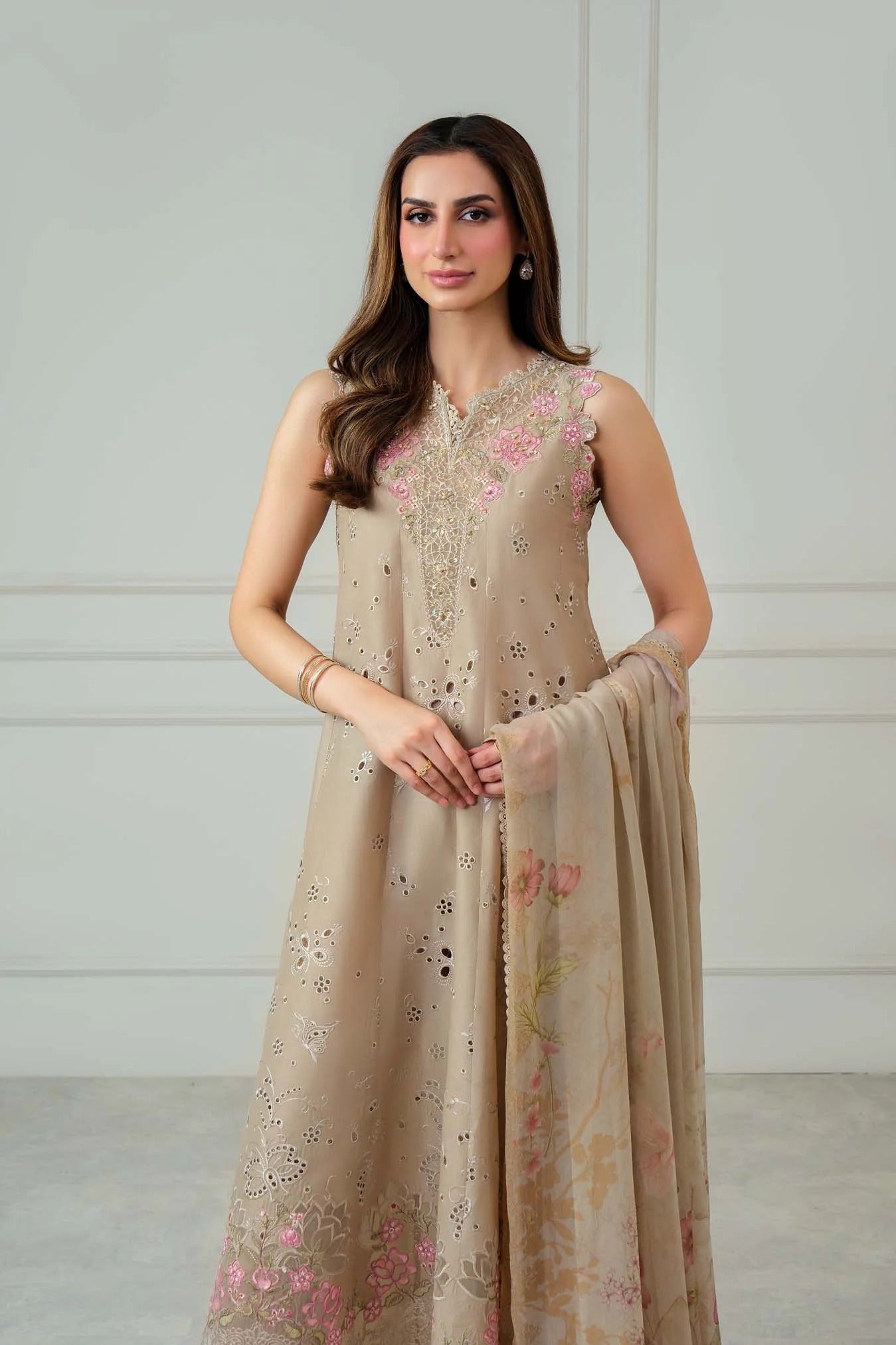 LAWN - NOOR BY SAADIA ASAD - SCHIFFLI - D9 - B - Velisse