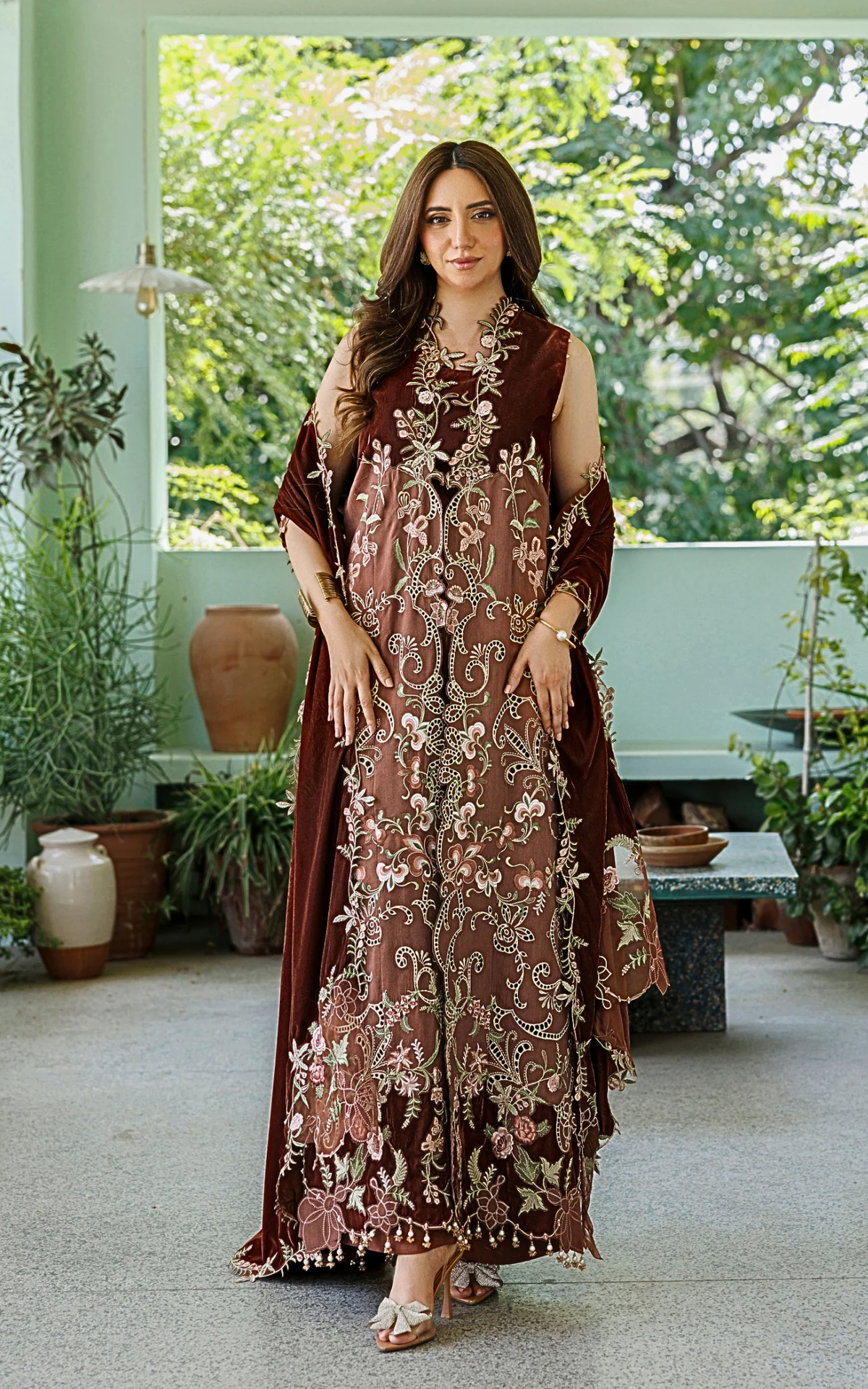 VELVET - ASIFA NABEEL - PLUSH - FERIN