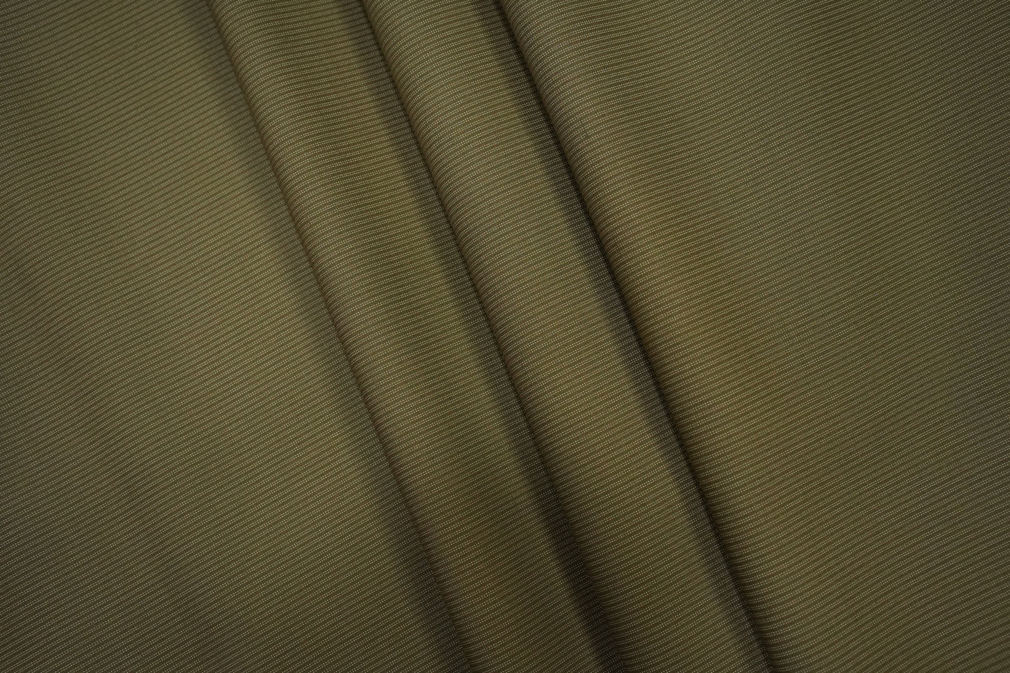 CLASSIC MEN'S SUITING
